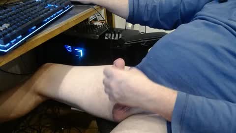 Snapshot of thyrox38 chatting on 03/05/26, 11:34 thyrox38 online show from 03/05/26, 11:34