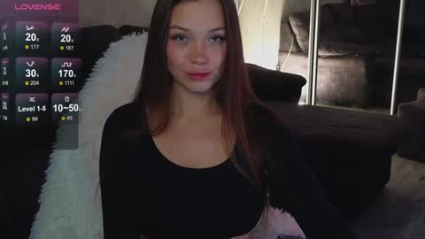 Snapshot of tia__moon chatting on 11/15/25, 06:04 tia__moon online show from 11/15/25, 06:04