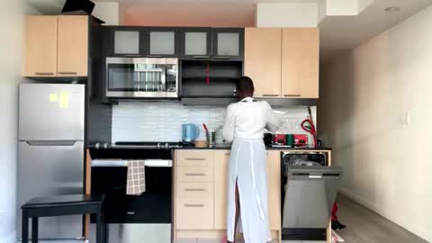 tia_fox online show from 10/29/25, 08:43