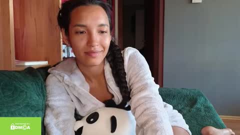 tia_j online show from 09/23/25, 05:21