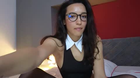 Snapshot of tia_j chatting on 03/21/26, 08:23 tia_j online show from 03/21/26, 08:23