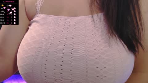 Snapshot of tiabellaxxx chatting on 02/13/25, 04:32 Tia Bella online show from 02/13/25, 04:32