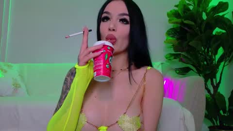 Snapshot of tiabelle chatting on 11/29/25, 08:45 tiabelle online show from 11/29/25, 08:45