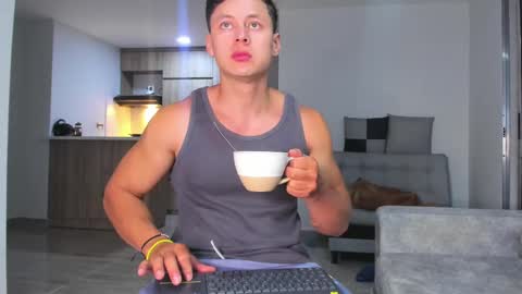 santiago online show from 09/25/25, 11:52