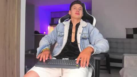 santiago online show from 10/08/25, 11:57