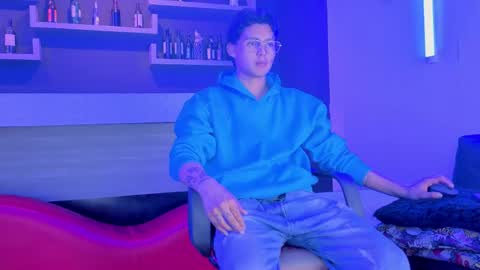 Snapshot of tian_sex chatting on 05/03/26, 03:01 online show from 05/03/26, 03:01