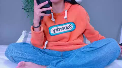 TIANA  online show from 09/18/25, 07:49