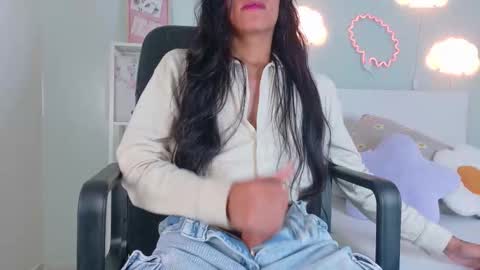 TIANA  online show from 10/16/25, 09:16