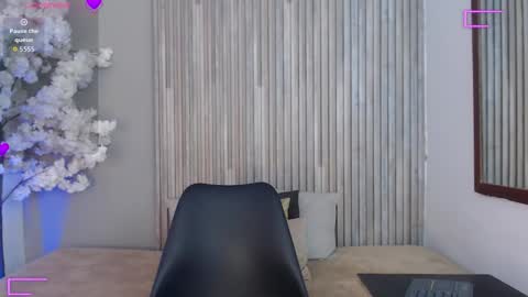 Snapshot of tiana_glow chatting on 02/28/26, 10:22 tihana online show from 02/28/26, 10:22