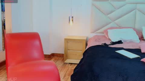 tiana_rosse_ online show from 02/22/25, 11:57