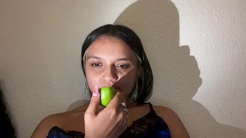 Tiana Le online show from 06/10/26, 12:44