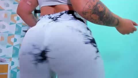 tianapiket online show from 09/26/25, 11:09