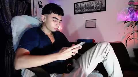 Snapshot of tiancam chatting on 04/19/26, 02:22 TIAN online show from 04/19/26, 02:22