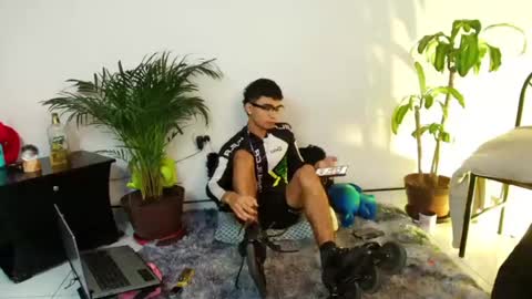 Snapshot of tiancam chatting on 07/26/26, 01:36 TIAN online show from 07/26/26, 01:36