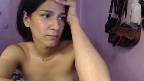 Snapshot of tianiiss_sweet chatting on 11/13/25, 08:30 Tiana online show from 11/13/25, 08:30