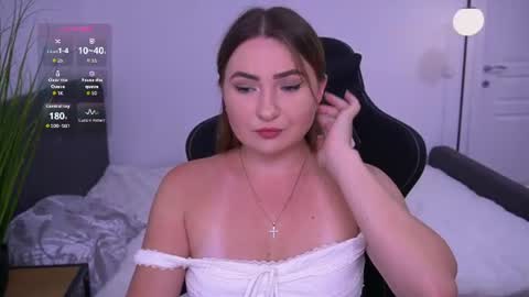 Snapshot of tianna_me chatting on 08/07/26, 11:45 tianna_me online show from 08/07/26, 11:45