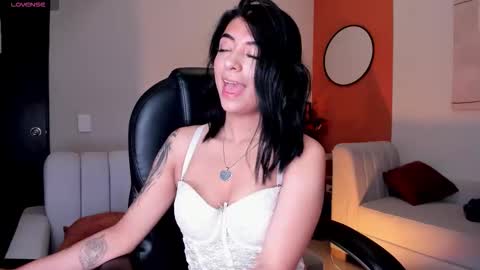 Tianna Rosi online show from 10/12/25, 05:06