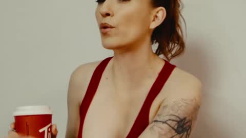 TIANNA online show from 02/12/25, 03:40