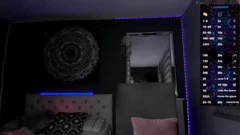 Tian Zilac online show from 11/23/25, 12:21