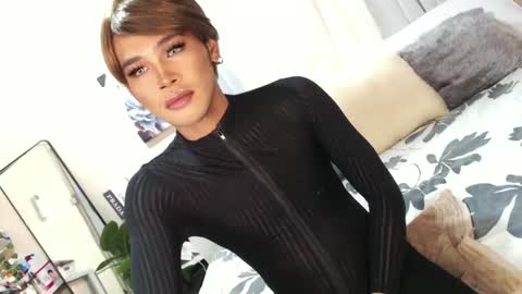 Sam online show from 02/10/25, 05:25