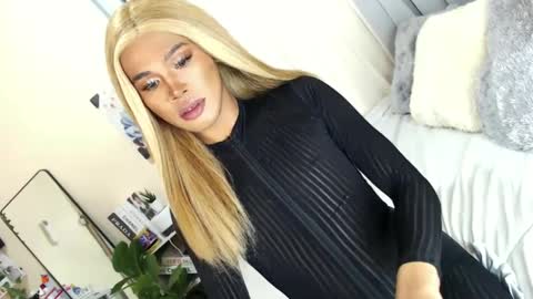 Sam online show from 03/05/25, 03:29