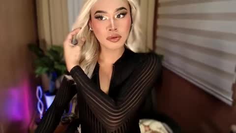 Sam online show from 09/18/25, 09:17