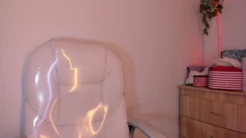 Tiarha online show from 12/16/24, 10:40