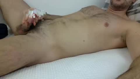 Snapshot of tiburonbeach39 chatting on 12/31/24, 03:53 Tiburonbeach online show from 12/31/24, 03:53