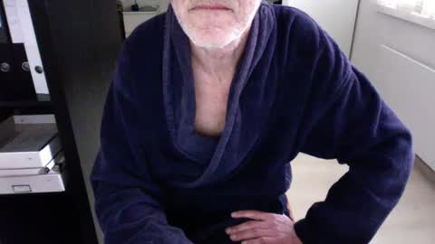 Snapshot of tiburzio chatting on 01/24/25, 08:13 tiburzio online show from 01/24/25, 08:13