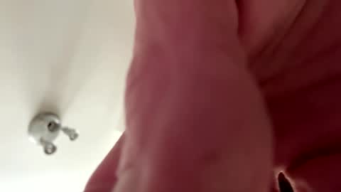 Snapshot of tiburzio chatting on 02/14/25, 12:03 tiburzio online show from 02/14/25, 12:03