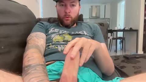 Snapshot of ticalsparks chatting on 10/11/25, 01:27 ticalsparks online show from 10/11/25, 01:27