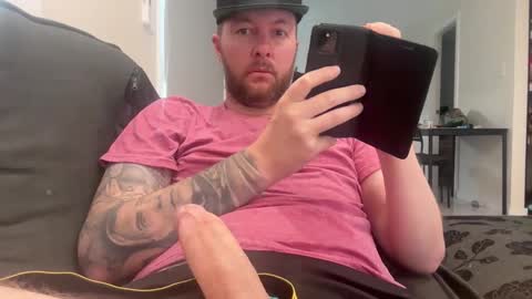 Snapshot of ticalsparks chatting on 10/31/25, 04:35 ticalsparks online show from 10/31/25, 04:35