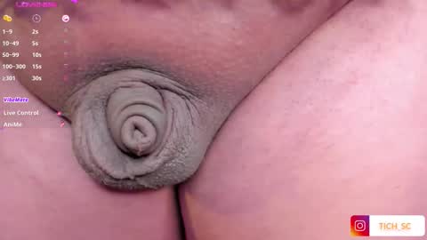 Snapshot of tich___ chatting on 03/05/26, 10:17 tich___ online show from 03/05/26, 10:17