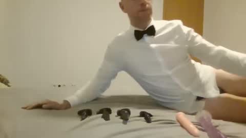 Snapshot of tieboy1991 chatting on 12/07/24, 10:06 tieboy1991 online show from 12/07/24, 10:06