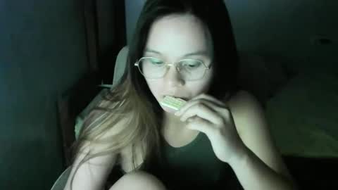 Snapshot of tifanny_foxdoll chatting on 01/05/25, 09:47 Goddess Tifanny online show from 01/05/25, 09:47