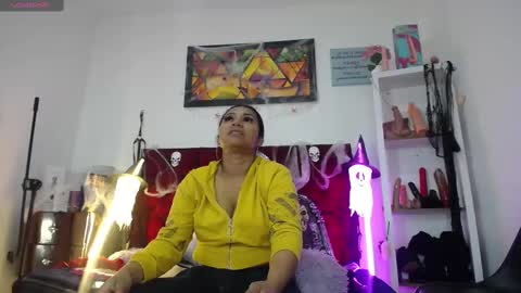 Tifanny Nails  online show from 10/22/25, 12:27