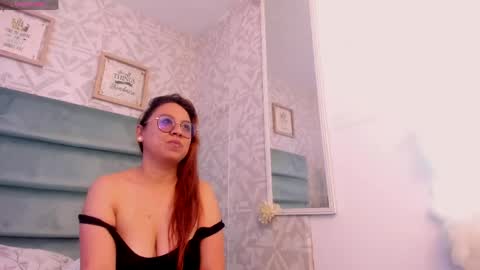 Snapshot of tifany_00 chatting on 04/28/26, 01:27 tifany_00 online show from 04/28/26, 01:27