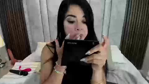 Tiff3 online show from 09/23/25, 08:56