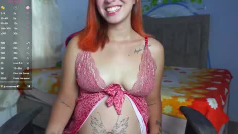 Snapshot of tifany_ramirez4w chatting on 10/27/25, 07:51 Estefana Ramrez online show from 10/27/25, 07:51