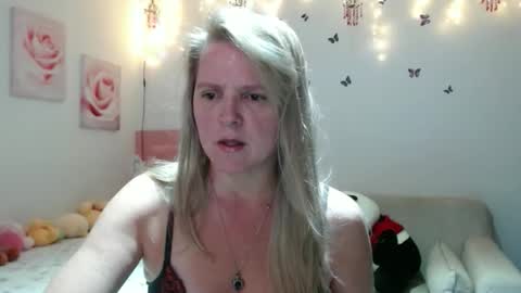 Snapshot of tifanycoopers chatting on 03/03/26, 10:32 Tifany online show from 03/03/26, 10:32