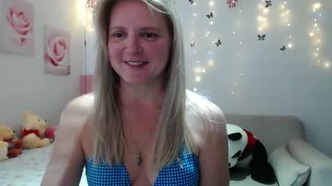 Snapshot of tifanycoopers chatting on 03/20/26, 02:33 Tifany online show from 03/20/26, 02:33