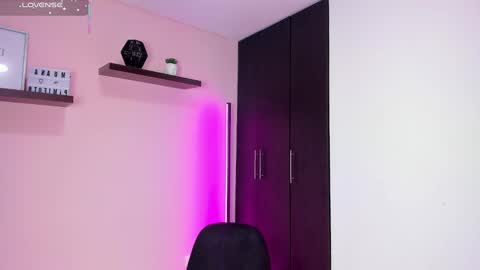 Snapshot of tifanyhills chatting on 09/24/25, 09:29 Tifany online show from 09/24/25, 09:29