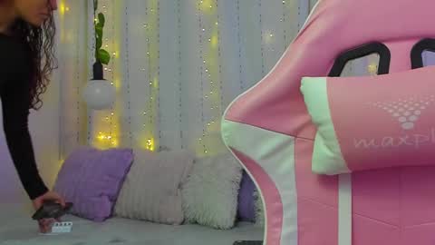 Tiffany online show from 03/09/25, 03:11