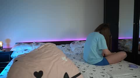 Snapshot of tiff001 chatting on 03/27/26, 09:25 Tiffany online show from 03/27/26, 09:25