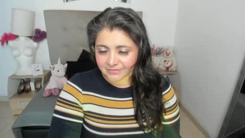 Snapshot of tiff_luxx chatting on 03/31/26, 01:33 Tiff Luxx online show from 03/31/26, 01:33