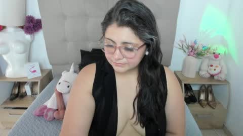 Snapshot of tiff_luxx chatting on 04/01/26, 03:09 Tiff Luxx online show from 04/01/26, 03:09