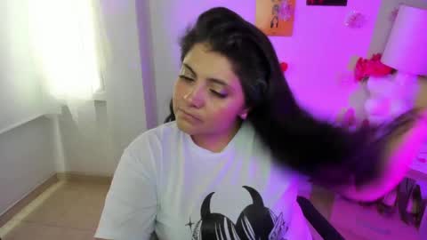 Snapshot of tiff_luxx chatting on 04/10/26, 02:55 Tiff Luxx online show from 04/10/26, 02:55