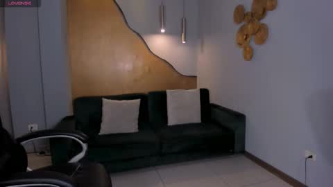 Tiffanny Sins online show from 10/03/25, 03:25