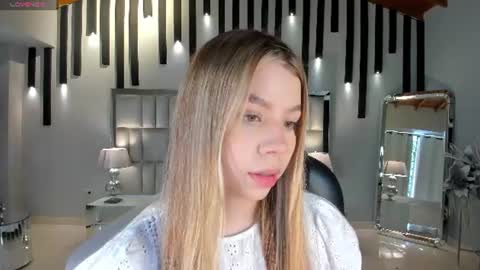 Snapshot of tiffannysins chatting on 06/14/26, 04:53 Tiffanny Sins online show from 06/14/26, 04:53