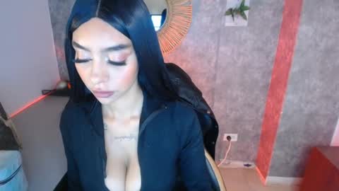 Snapshot of tiffany_1m chatting on 12/19/24, 04:13 tiffany_1m online show from 12/19/24, 04:13